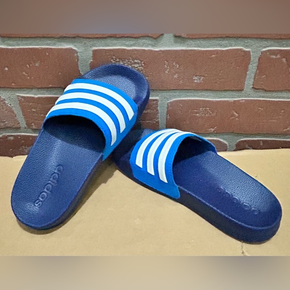 Adidas little boys slides,flip flops blue w/3 stripe white US child 12 - Picture 2 of 6